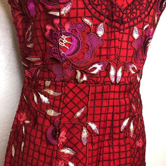 Vicky and Lucas red maroon embroidered floral overlay dress size Medium - Picture 11 of 15